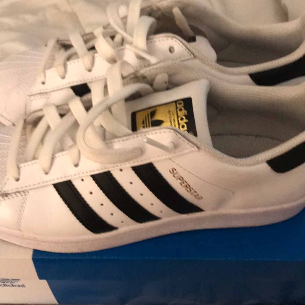 Adidas superstar like new - Picture 6 of 6